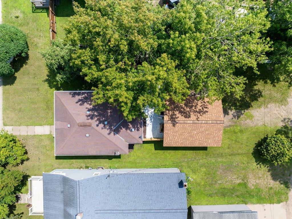 208 2nd Street NE