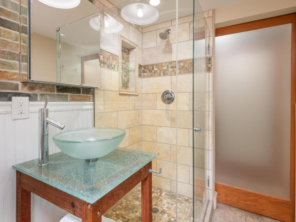 6920 Foxglove Circle