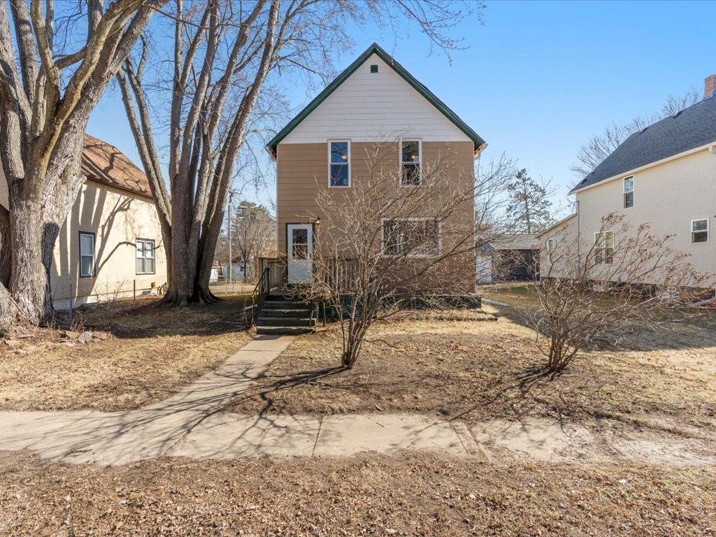 214 3rd Street NW