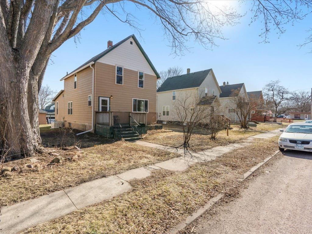 214 3rd Street NW