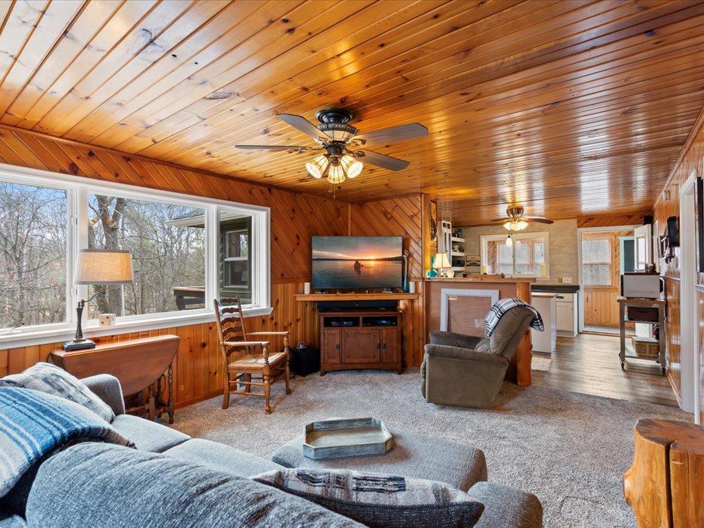 3728 Sleepy Hollow Road
