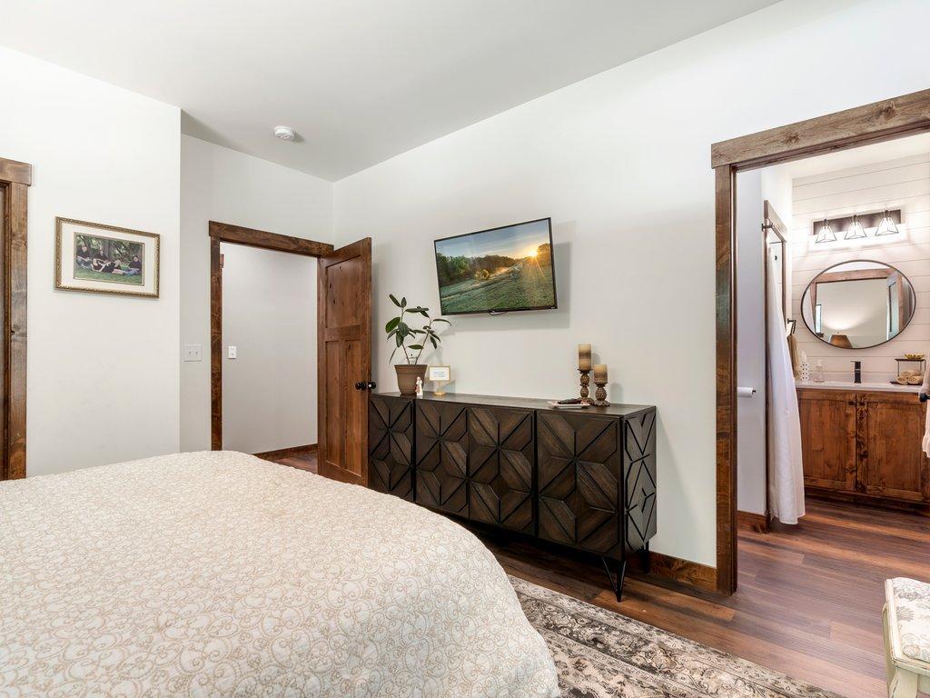 1556 Maplewood Ridge Road