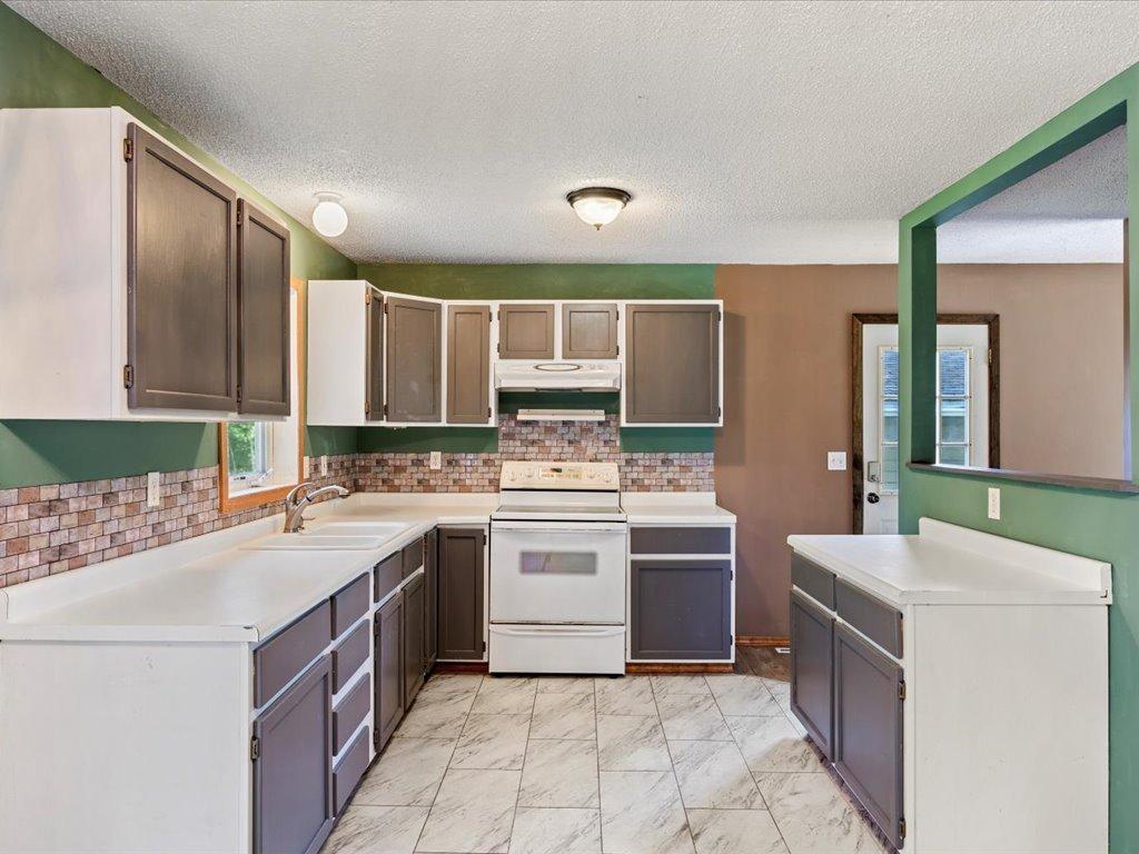 12805 Oakwood Trail SW