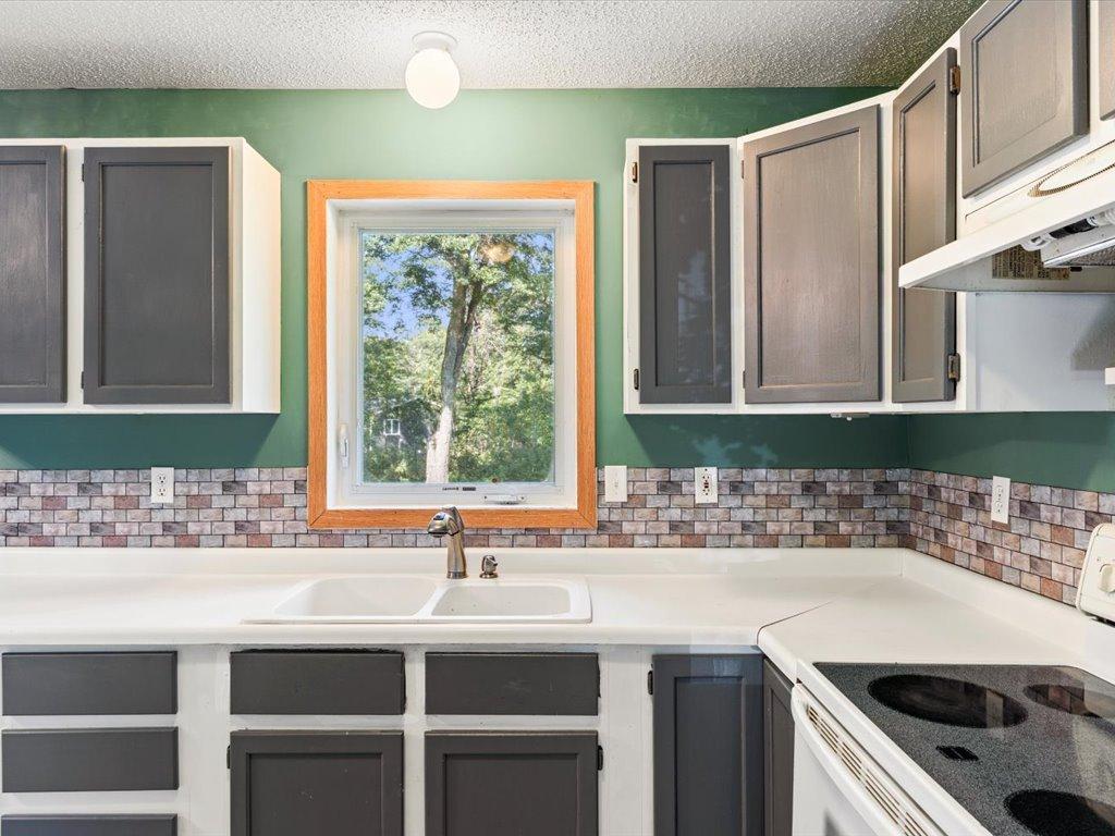 12805 Oakwood Trail SW