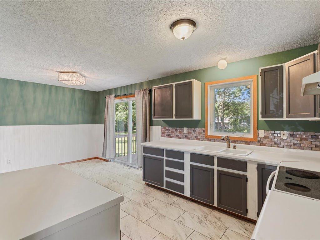 12805 Oakwood Trail SW