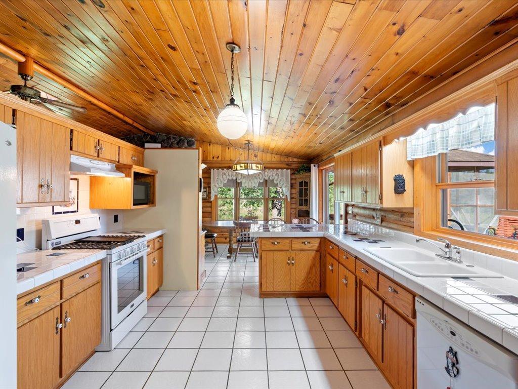 32240 County 31