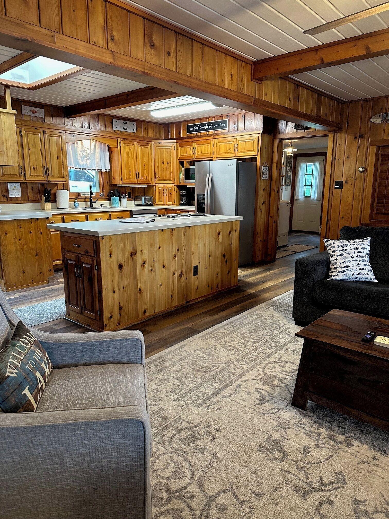 25522 Roy Lane