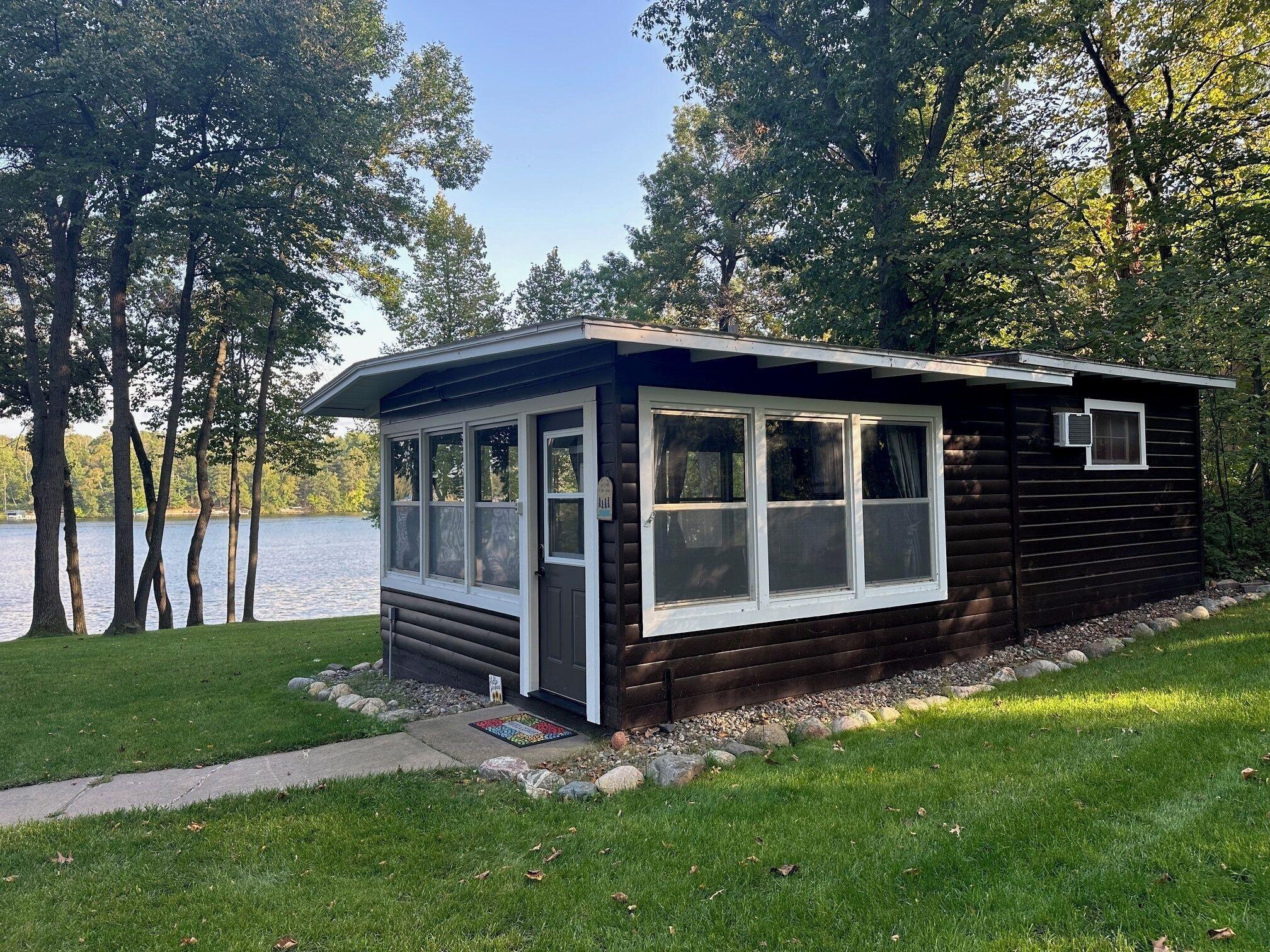 25522 Roy Lane