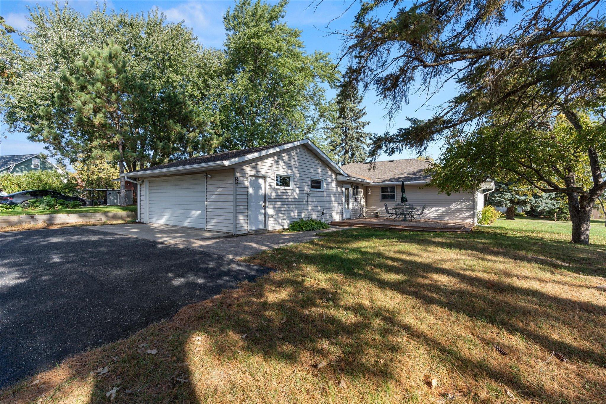 201 Cleveland Boulevard W