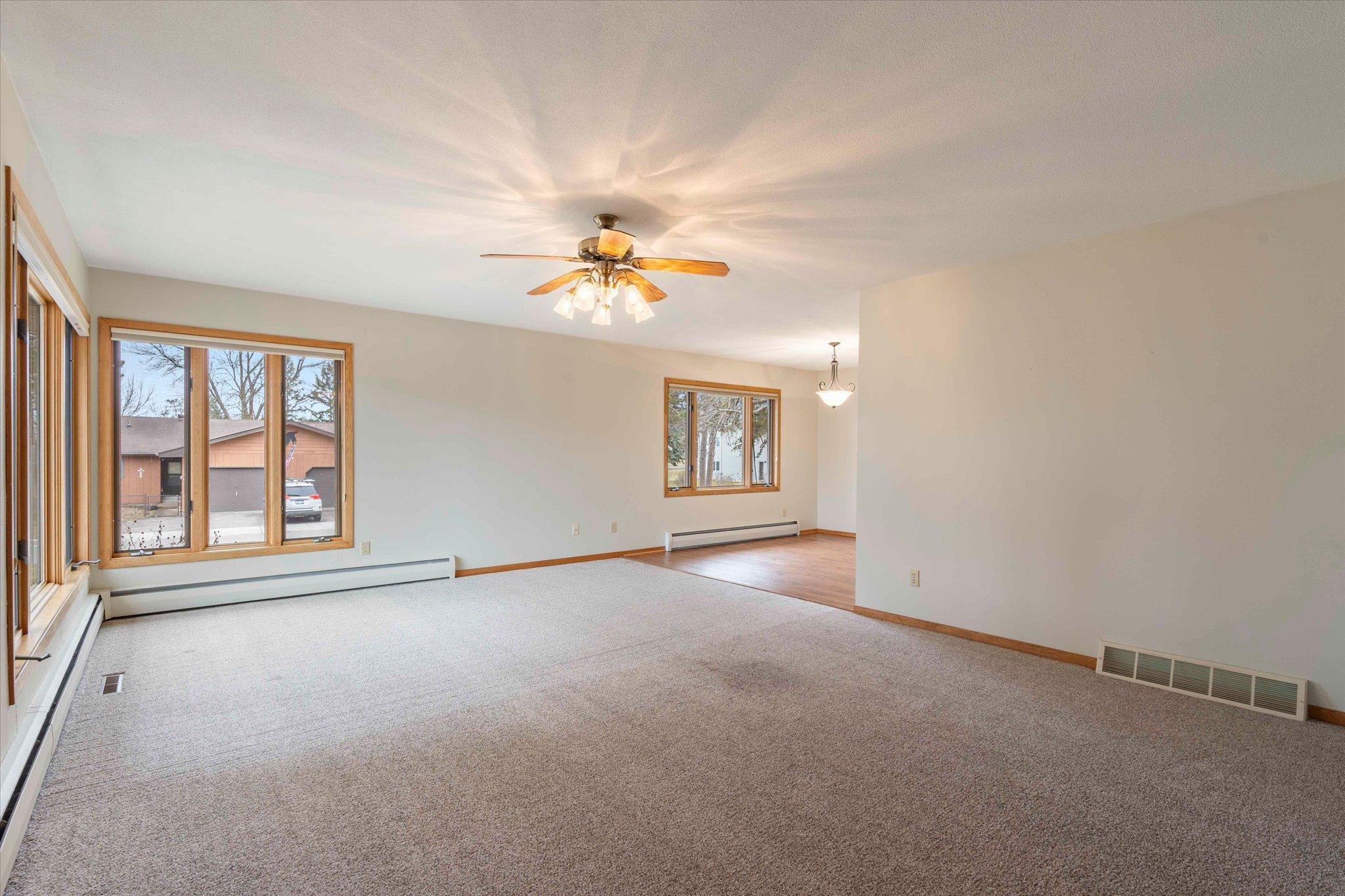 201 Cleveland Boulevard W