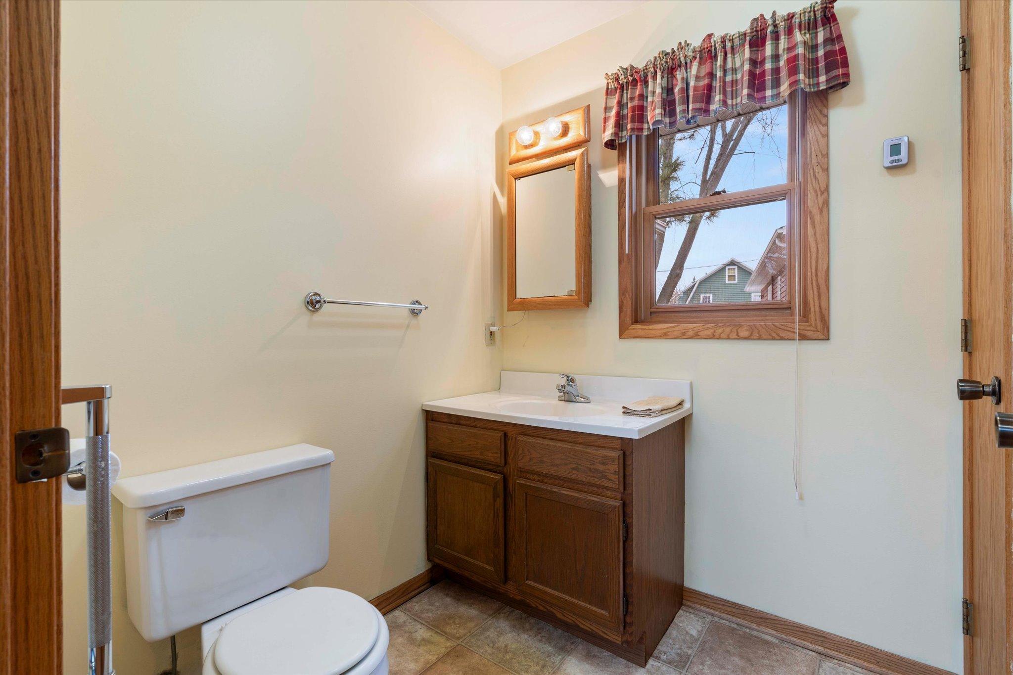 201 Cleveland Boulevard W