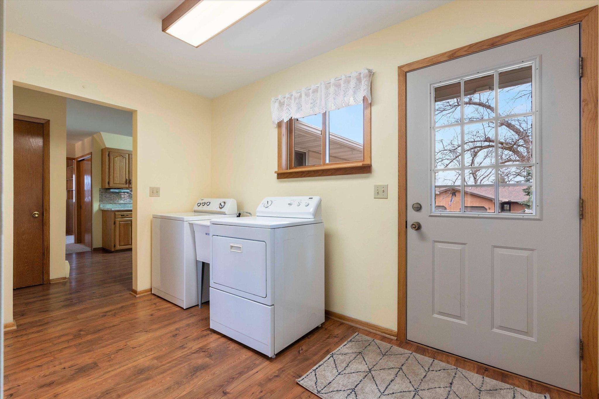 201 Cleveland Boulevard W