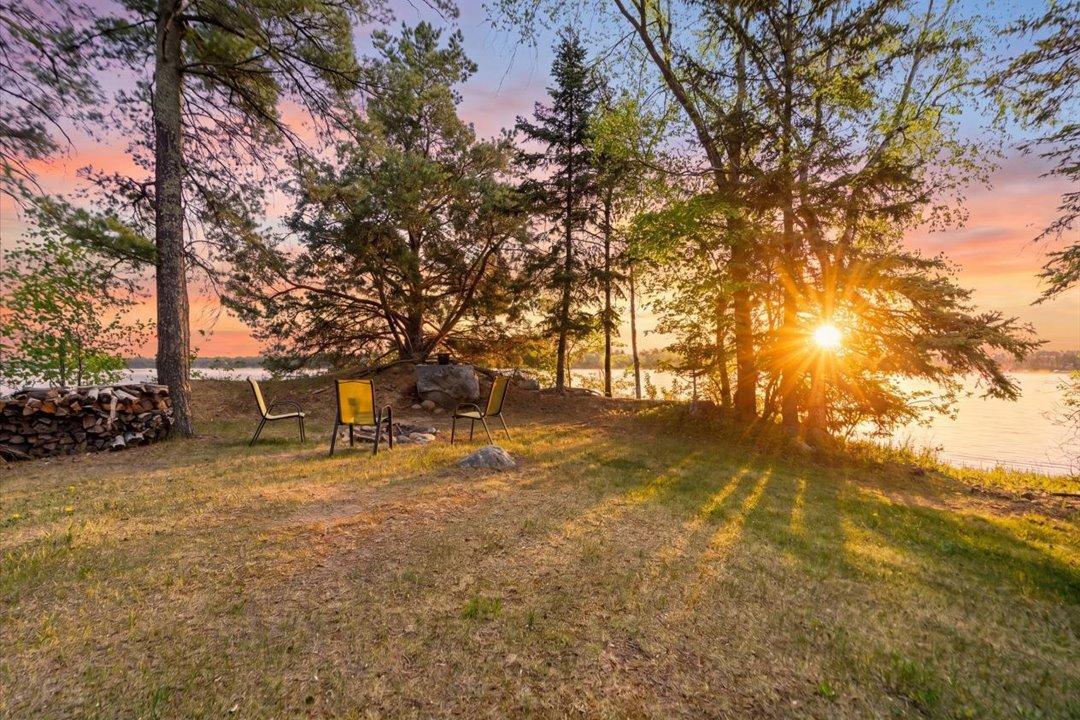 1560 Sunrise Point Drive NW