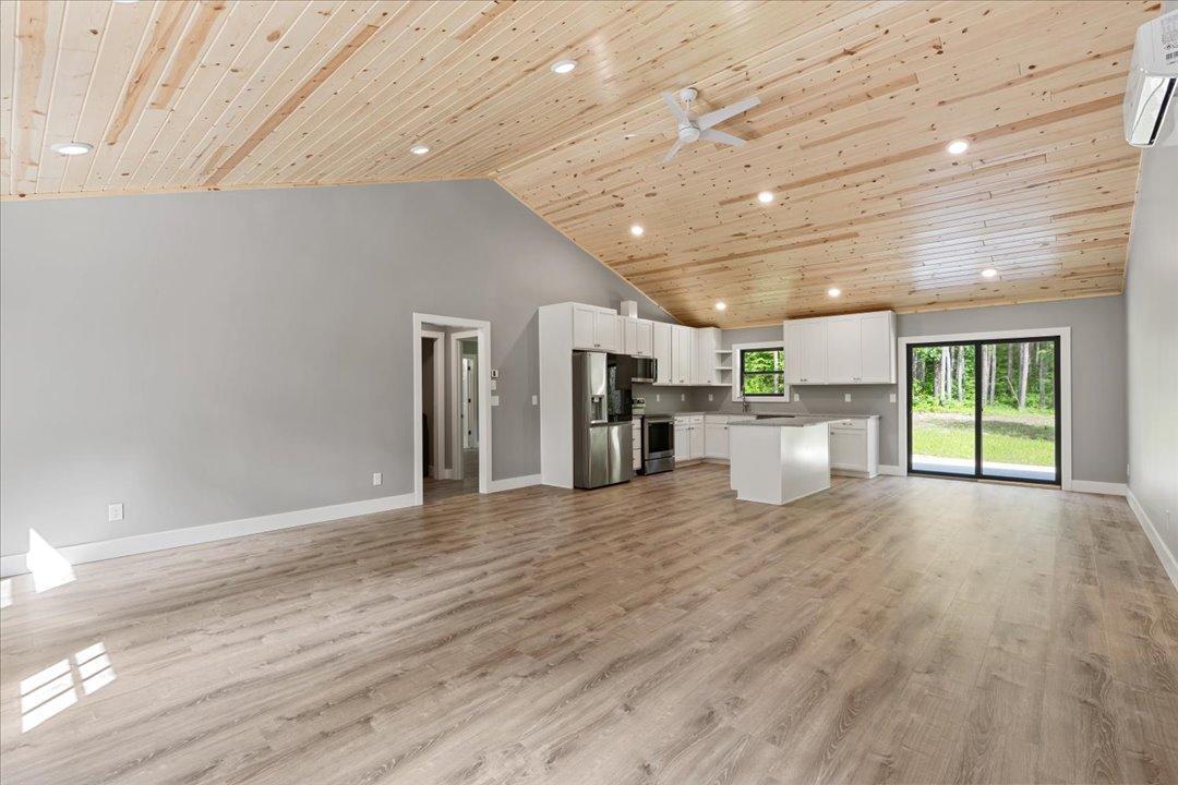 121 Ridgeway Path