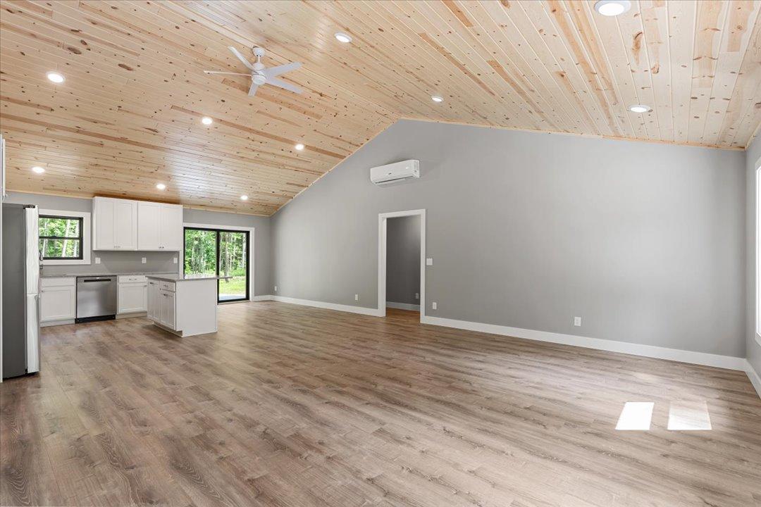 121 Ridgeway Path
