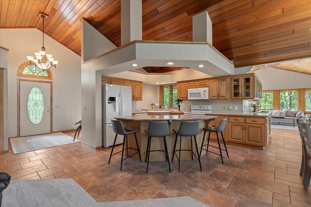 6594 Noel Trail NW