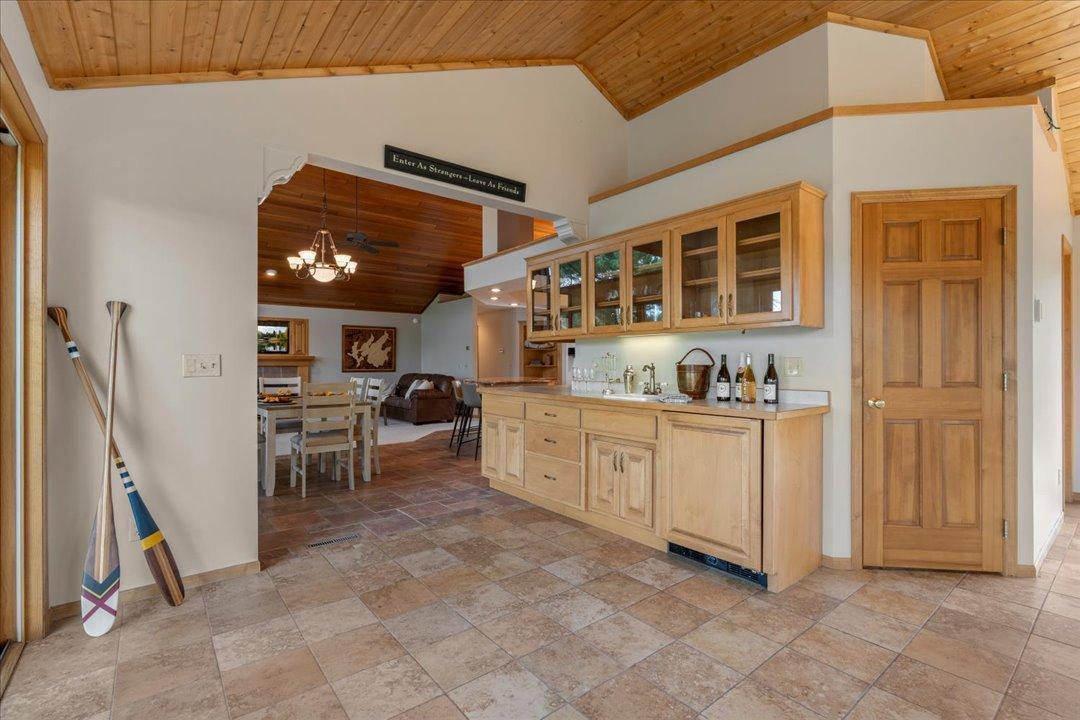 6594 Noel Trail NW