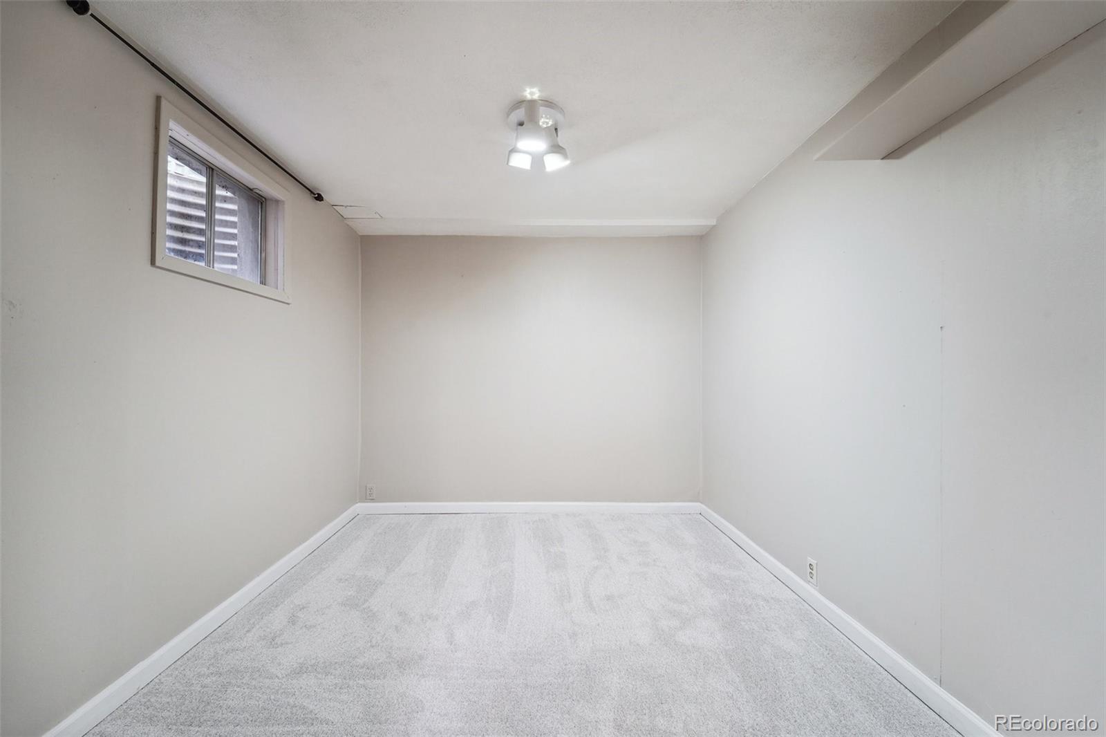 2446 S Vaughn Way Unit: F