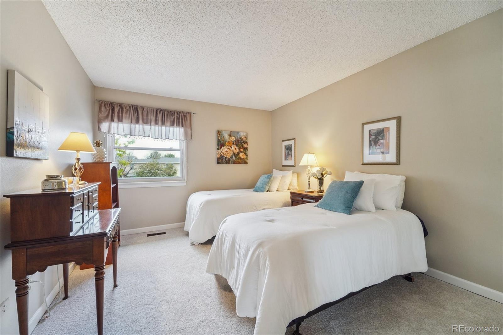 2446 S Vaughn Way Unit: F