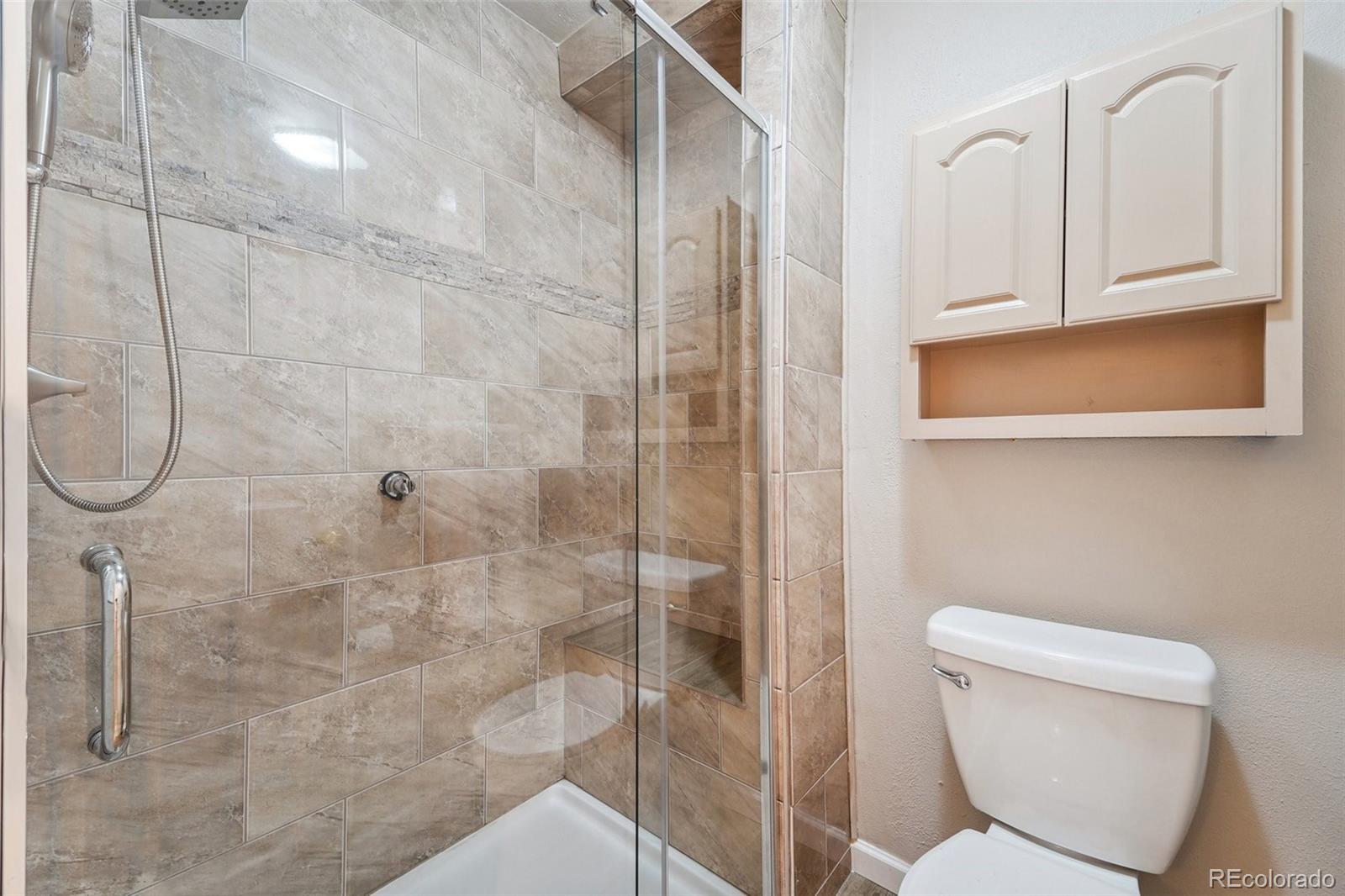 2446 S Vaughn Way Unit: F