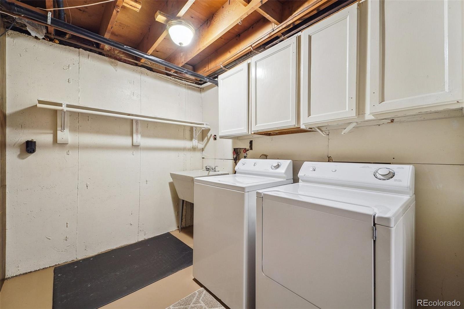 2446 S Vaughn Way Unit: F