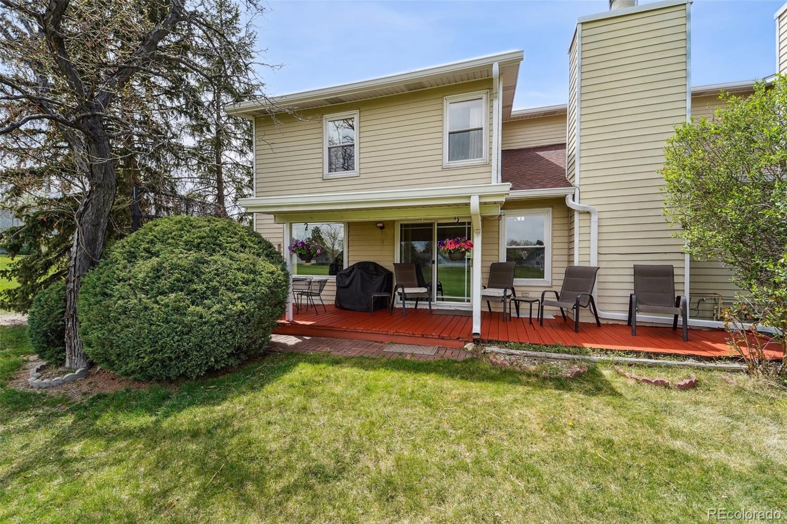 2446 S Vaughn Way Unit: F