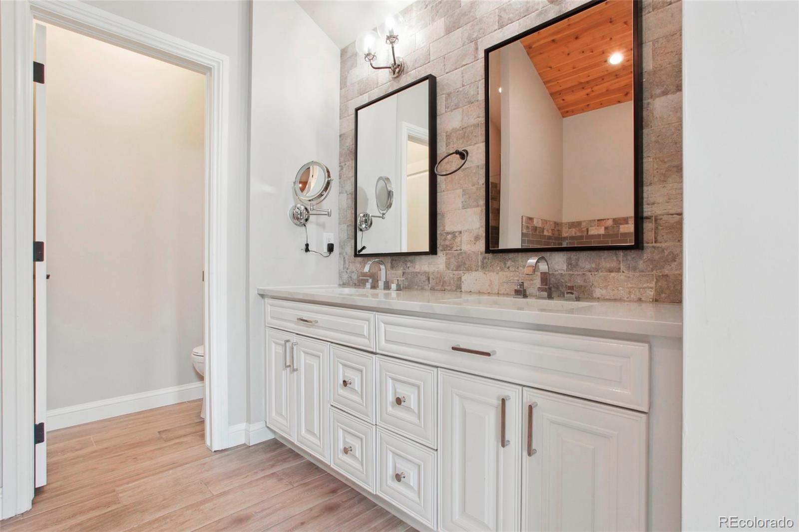 175 S Jasmine Street