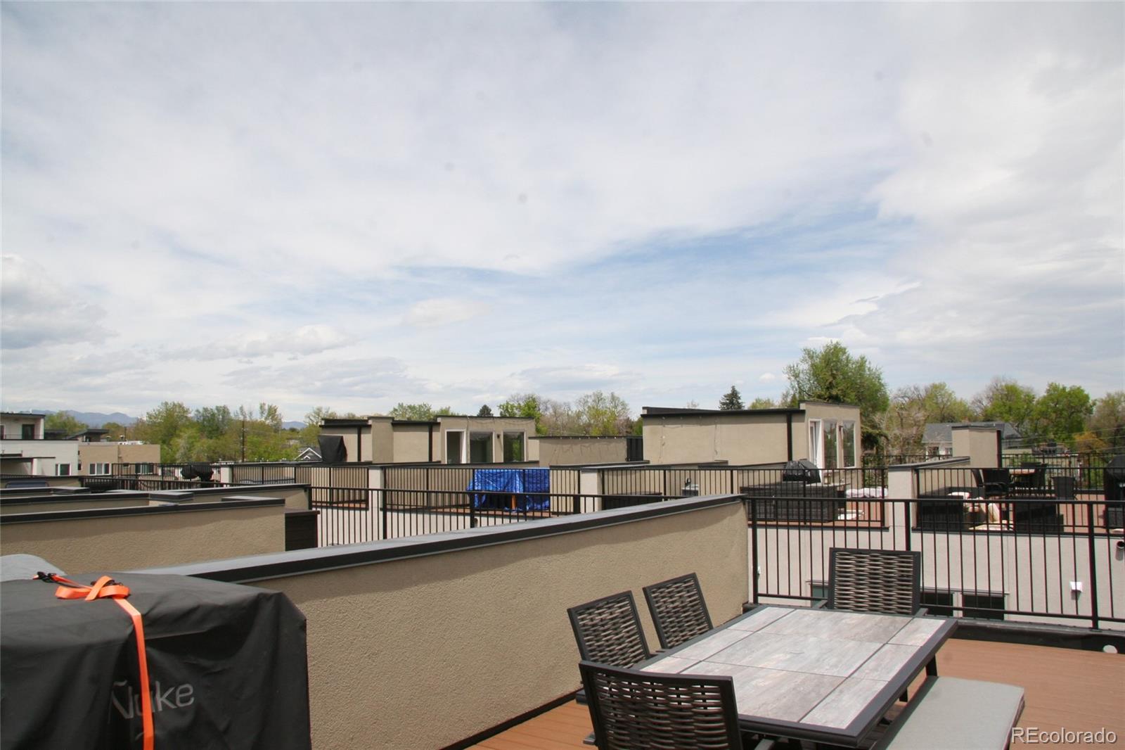 1920 Grove Street Unit: 5