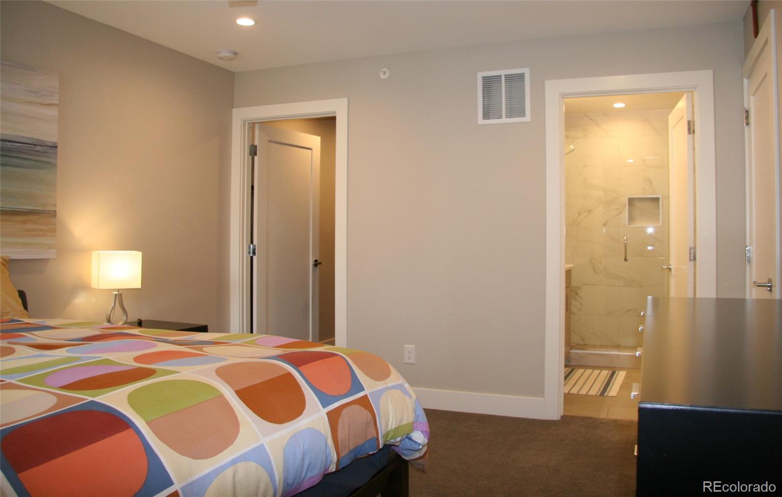 1920 Grove Street Unit: 5