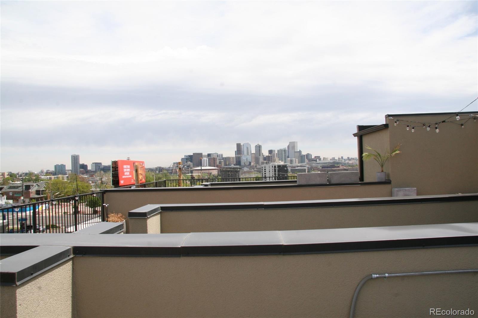 1920 Grove Street Unit: 5