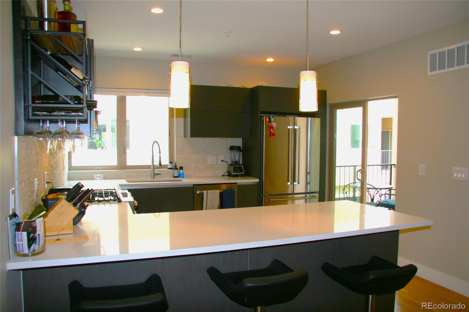 1920 Grove Street Unit: 5