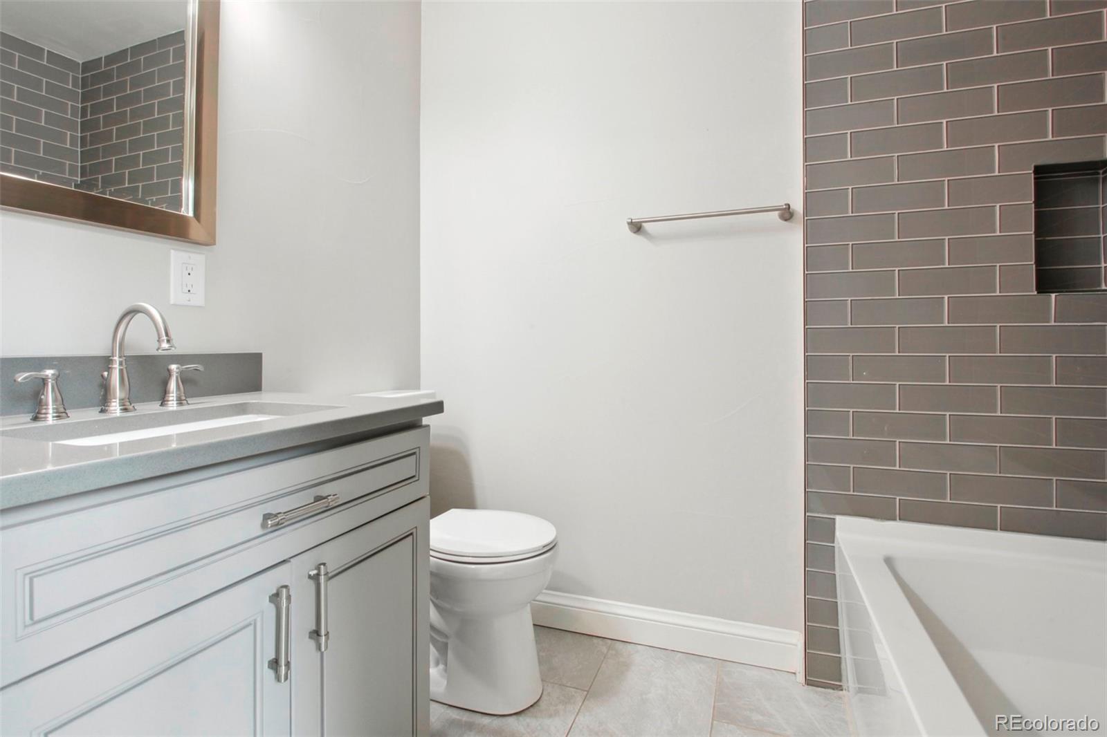 175 S Jasmine Street