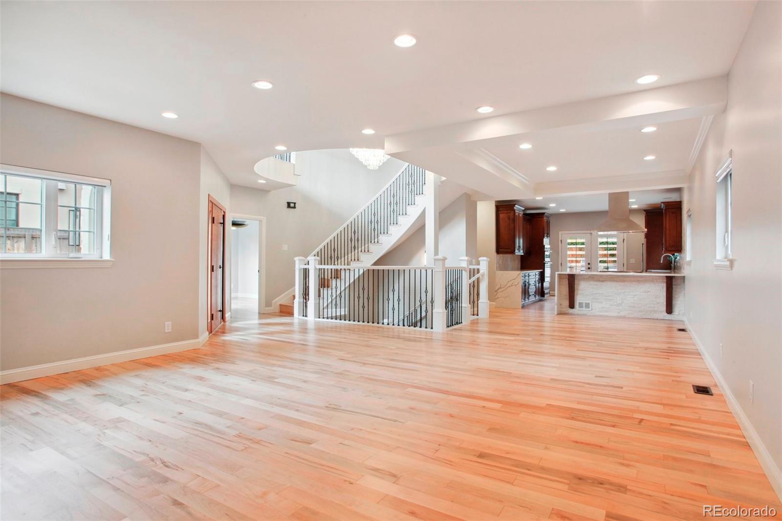 175 S Jasmine Street