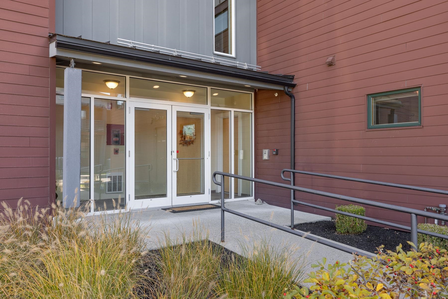 659 Dennett Street Unit: 2