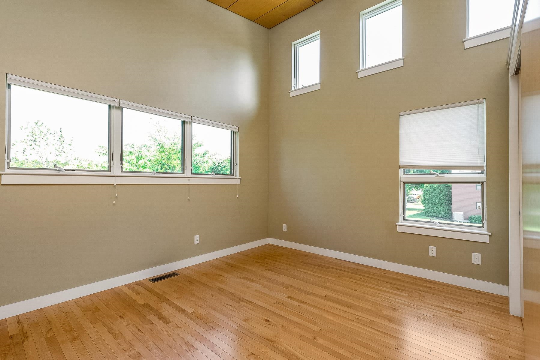 659 Dennett Street Unit: 3