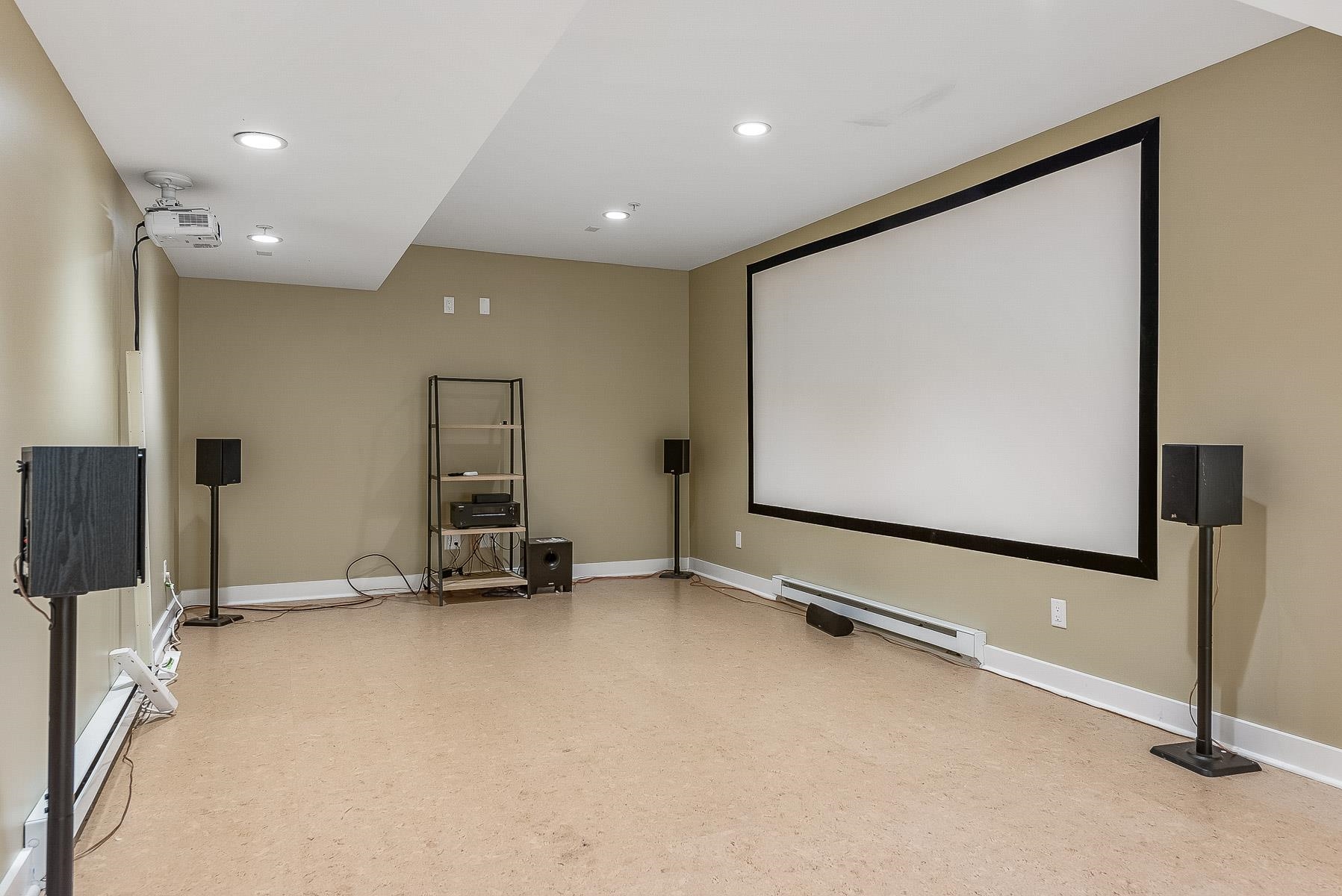 659 Dennett Street Unit: 3