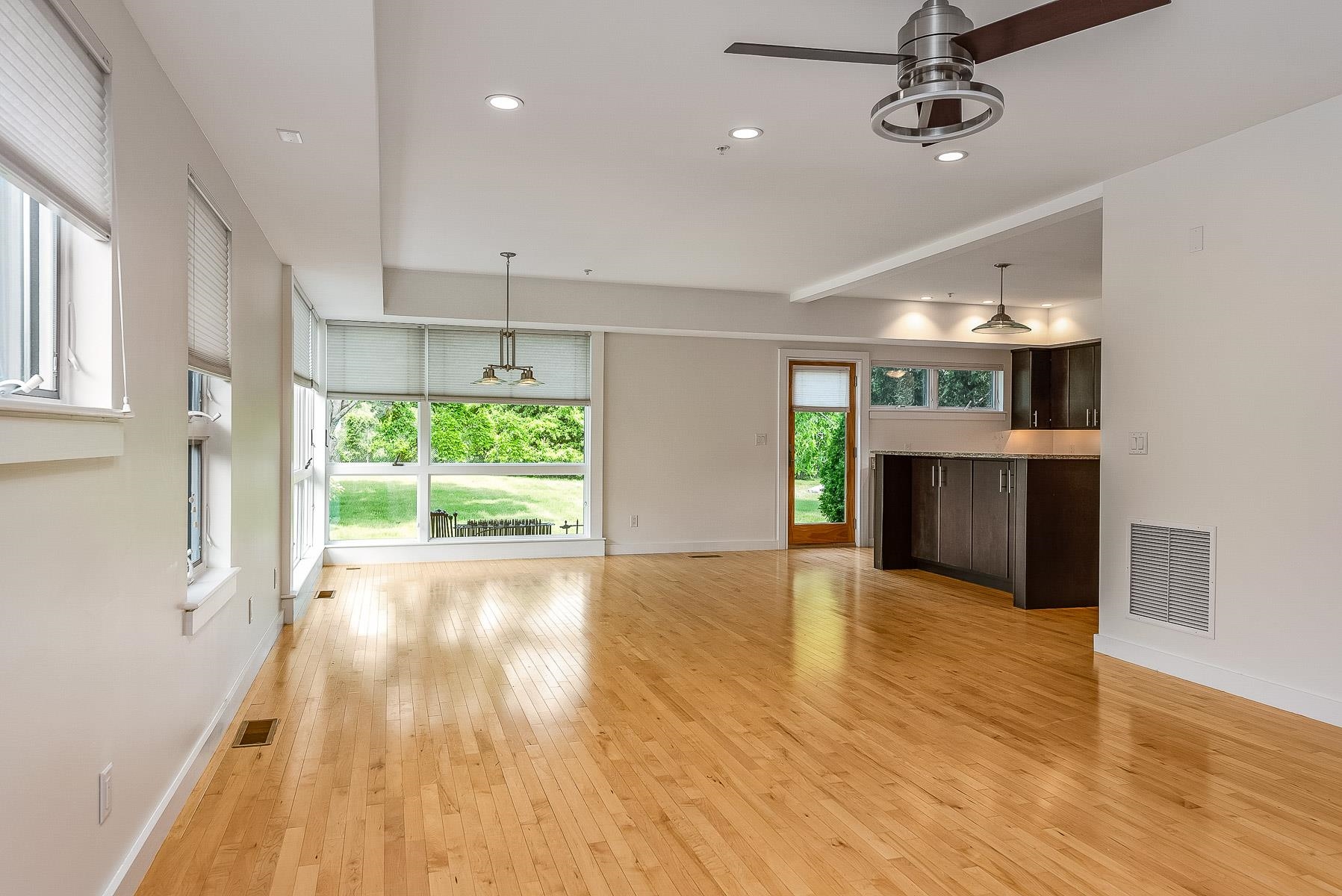 659 Dennett Street Unit: 3