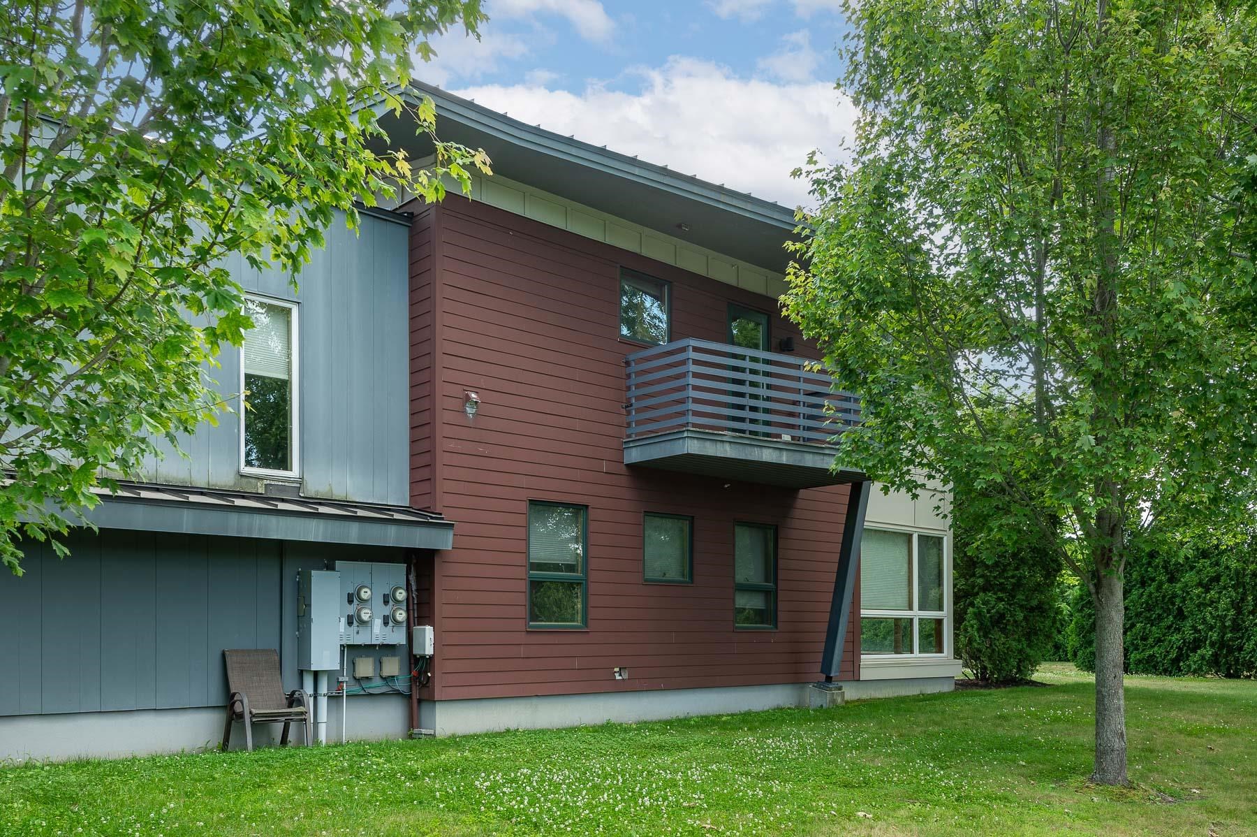 659 Dennett Street Unit: 3