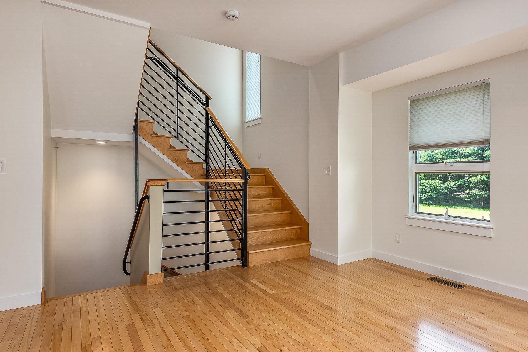 659 Dennett Street Unit: 3