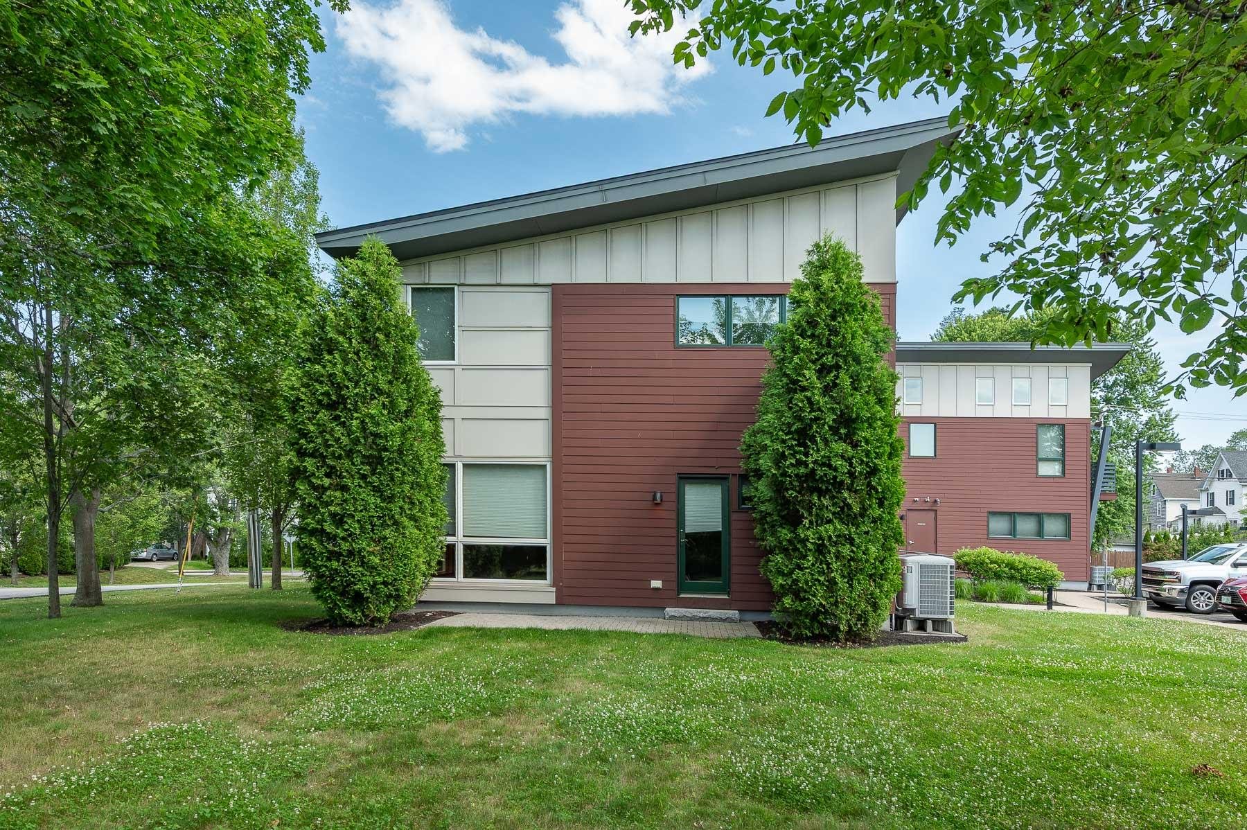 659 Dennett Street Unit: 3