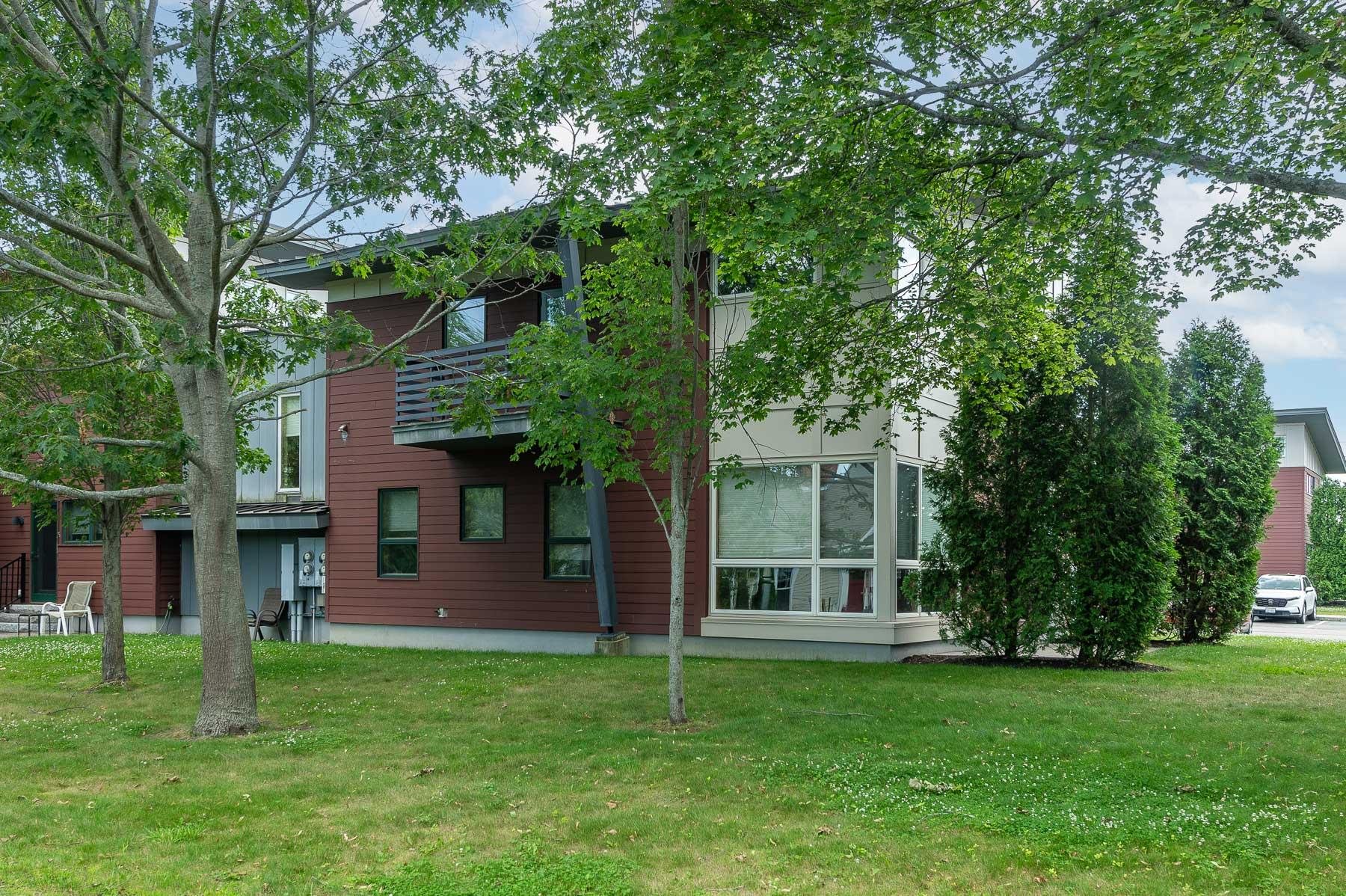 659 Dennett Street Unit: 3