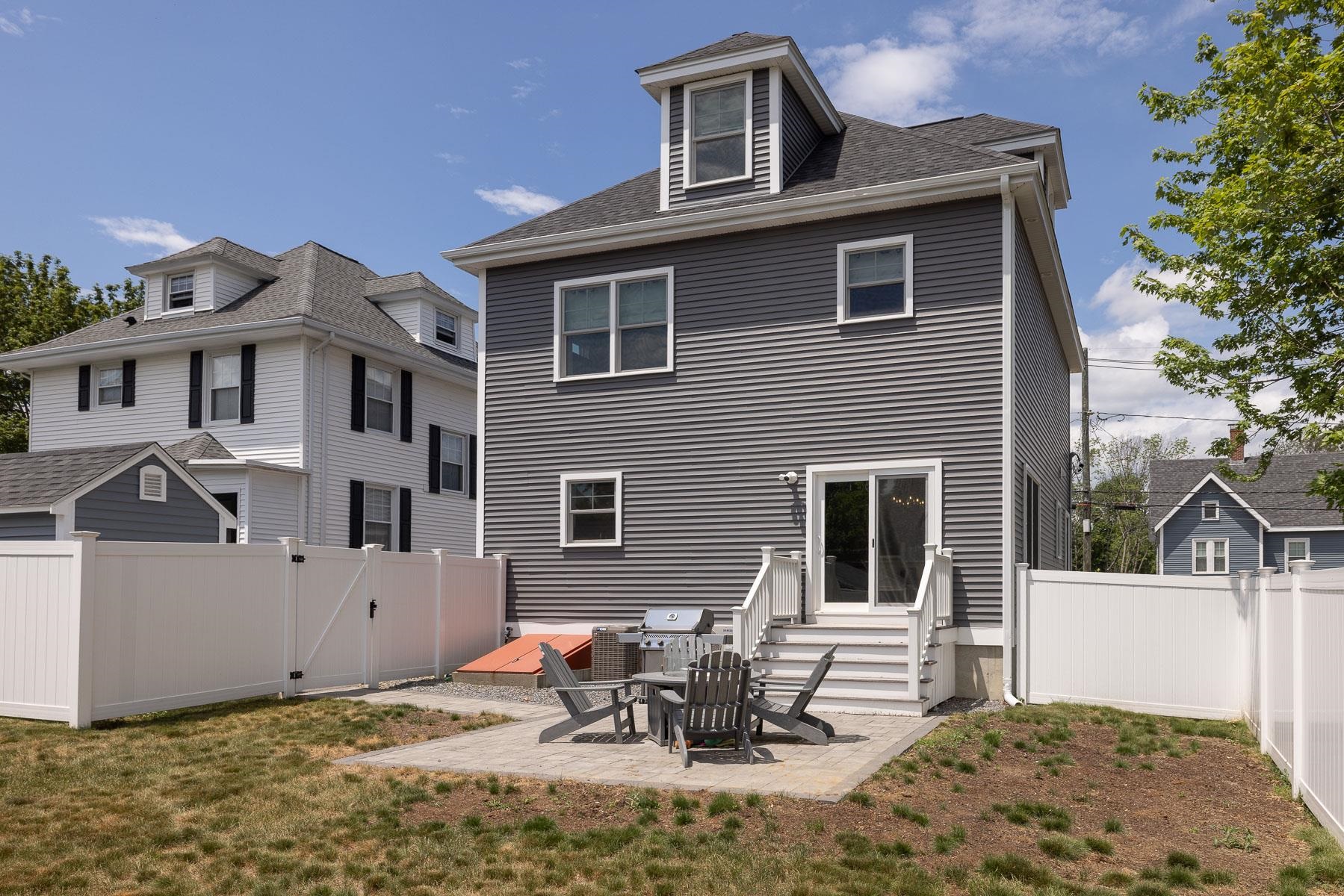 1230 Islington Street