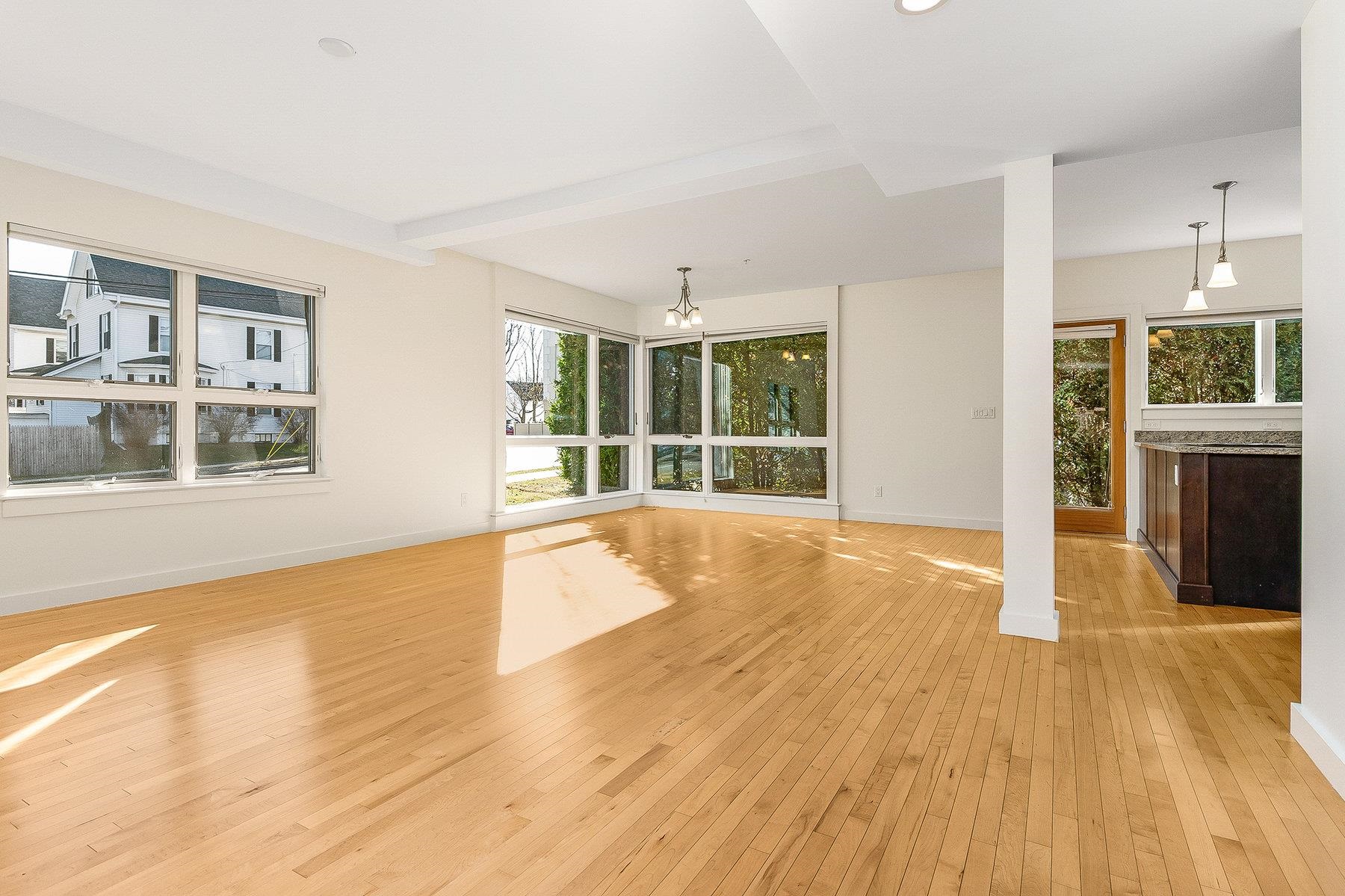 677 Dennett Street Unit: 1