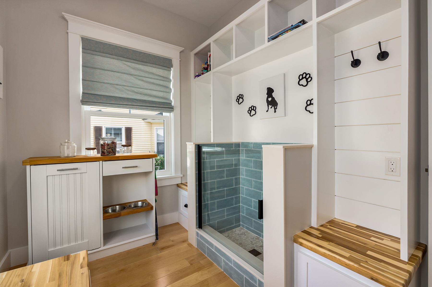 1230 Islington Street