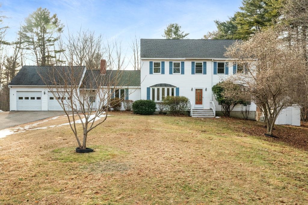32 Bluestone Lane