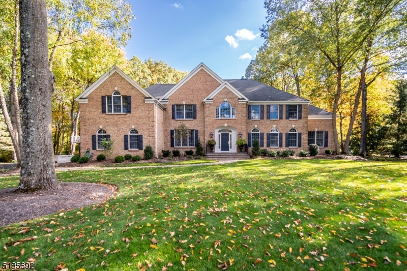 8 Shadowbrook Way