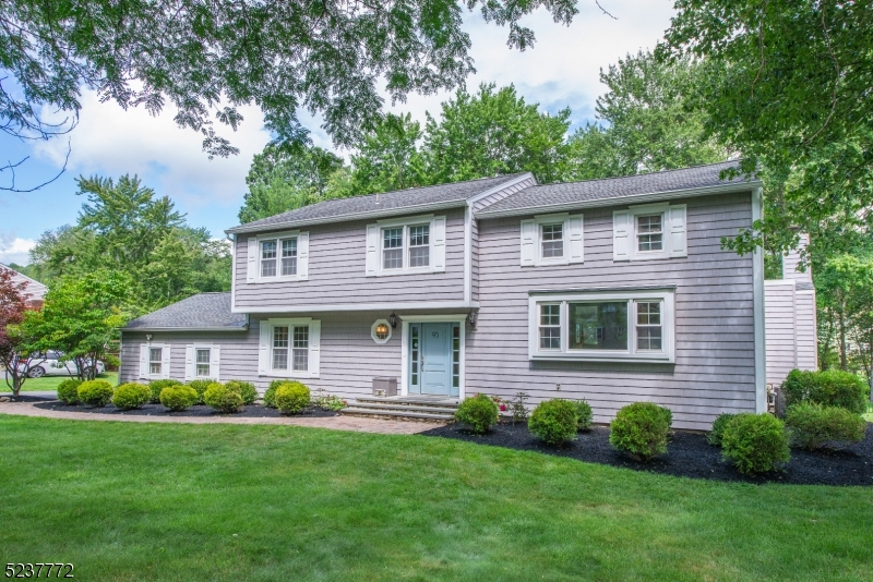 95 MEADOWBROOK RD