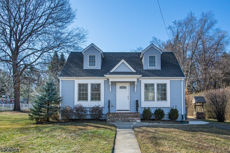 10 LONGVIEW AVE