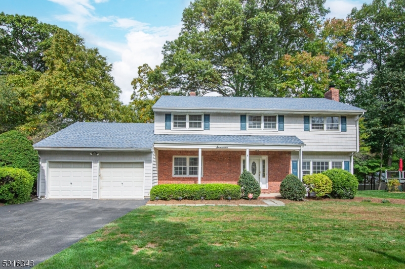 17 WILLOW DR