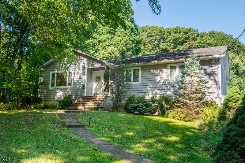 25 OAK LN